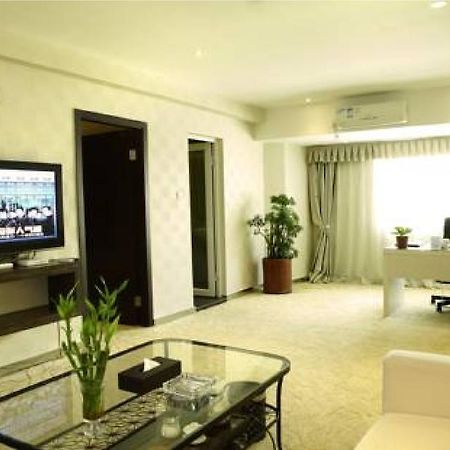 Shenzhen Luohu Art Hotel, Dongmen Shopping Center Interior photo