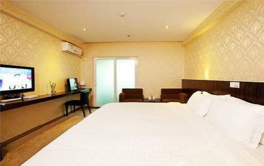 Shenzhen Luohu Art Hotel, Dongmen Shopping Center Room photo